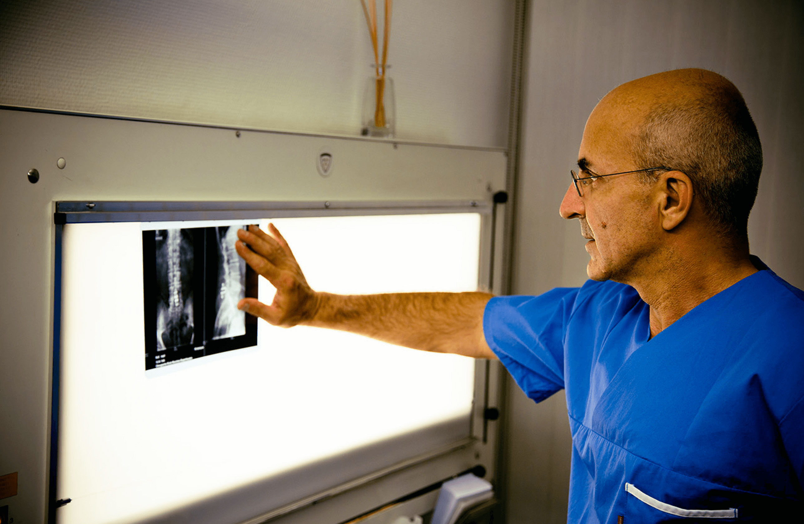 Dr. medic. Mircea Schmidt
